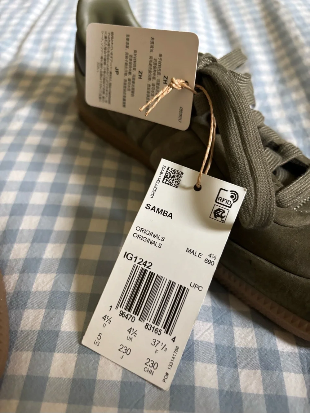 adidas Men’s Olive sambas size 4.5 or Women’s size 37 (6.5)